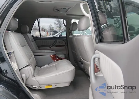 2005 Toyota Sequoia Limited V8 z USA, uszkodzony, nr VIN 5TDBT48A35S247151